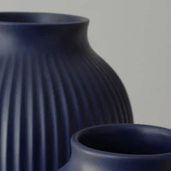 Ripple vase 20 cm, matt dark blue
