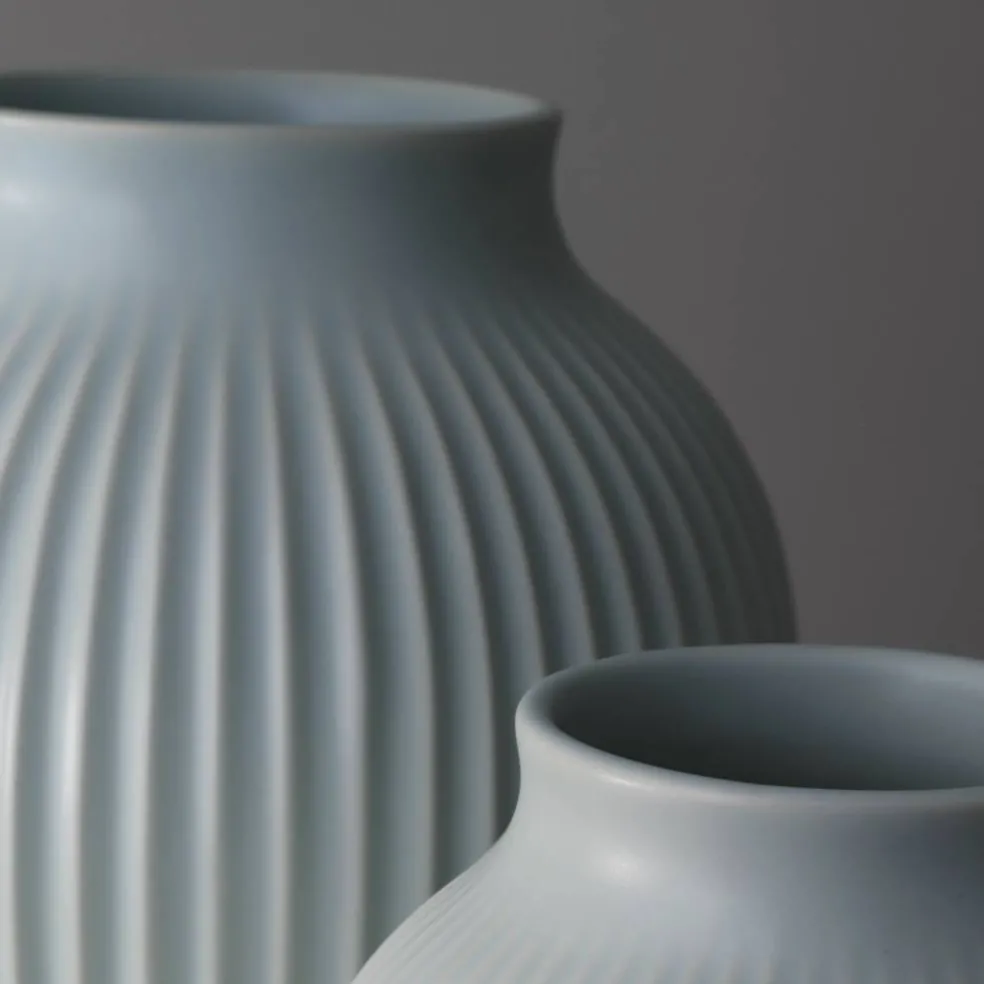 Ripple vase 20 cm, matt ice blue