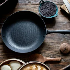 Stekepanne 24 cm, lettvektsstøpejern