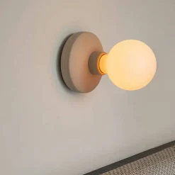 The Humble Bee vegglampe, beige