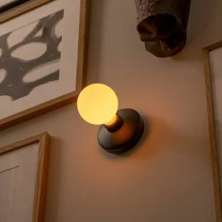 The Humble Bee vegglampe, gold