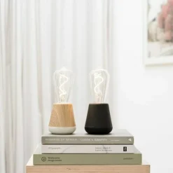 The Humble One bordlampe, black wood
