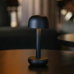 The Humble Two bordlampe, gold