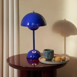 &Tradition Flowerpot VP9 bærbar lampe, cobalt blue