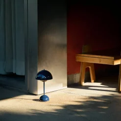 &Tradition Flowerpot VP9 bærbar lampe, cobalt blue