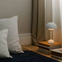 &Tradition Flowerpot VP9 bærbar lampe, mustard