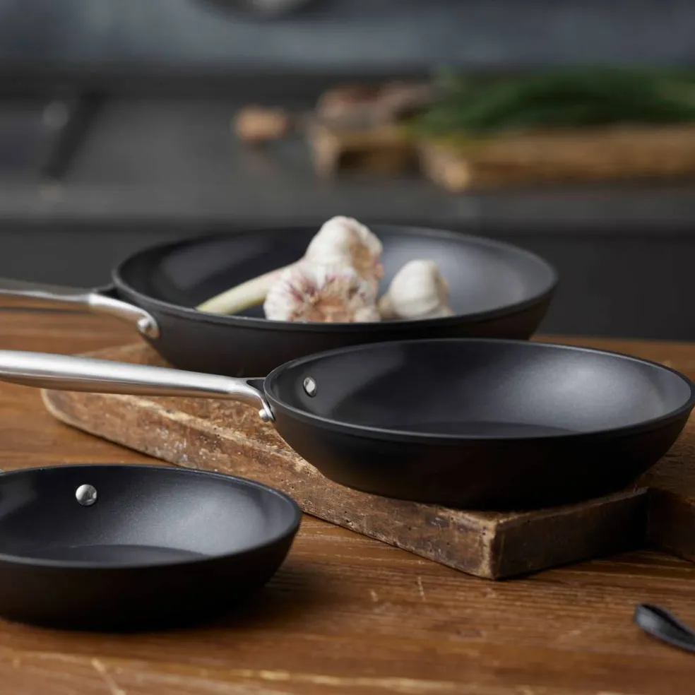 Travo stekepanne non-stick 24 cm, svart aluminium