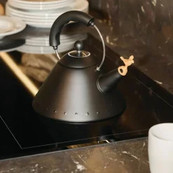 Vannkjele med fløyte 2 liter, svart