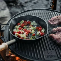 Vendbar grillplate for bålpanne/fyrfat 60