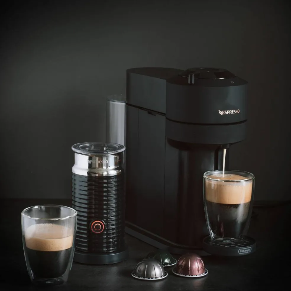 Vertuo Next Value Pack kaffemaskin og melkeskummer, hvit