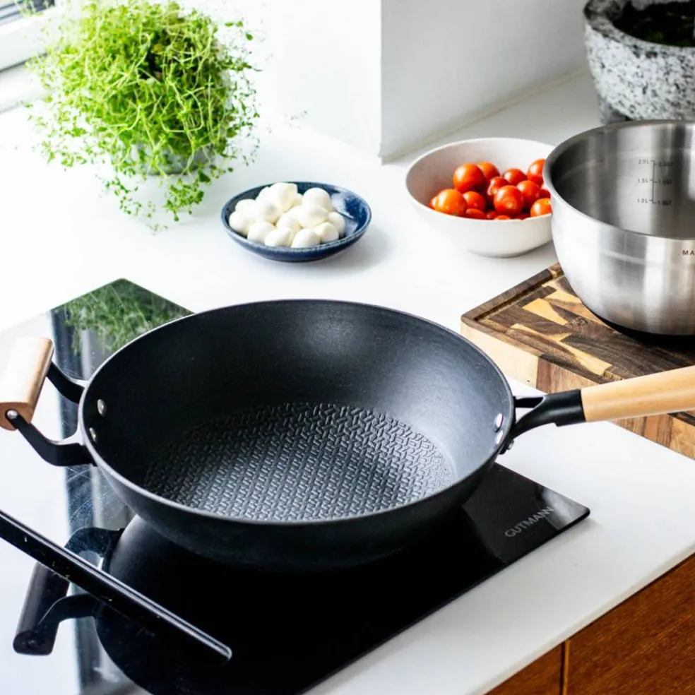 Wok lettvekts støpejern 30 cm